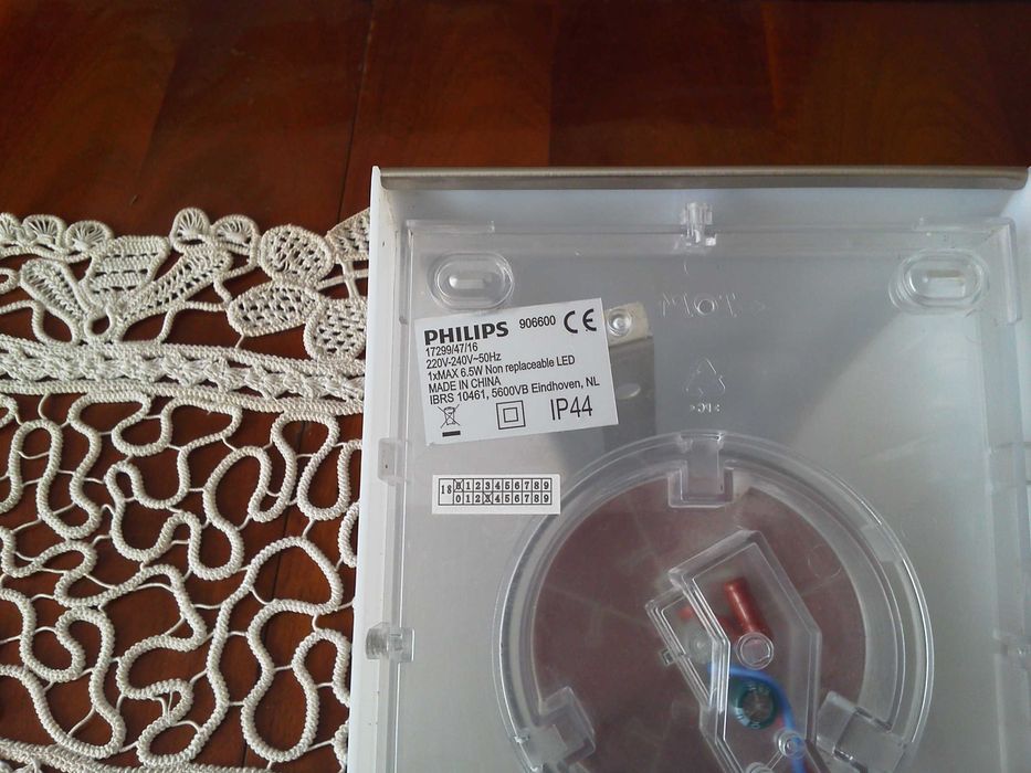 Corpuri (lampi) iluminat cu senzori-Priza Programabila.