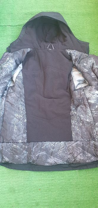 Geacă iarnă munte / drumeție QUECHUA