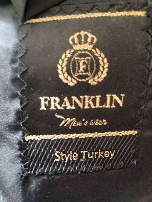 Пиджак мужской..