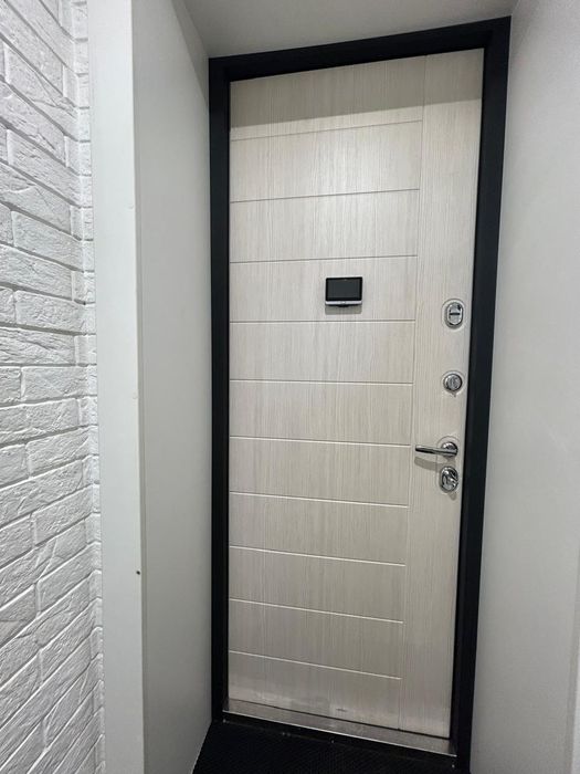 3- комнатная " сталинка" с ремонтом