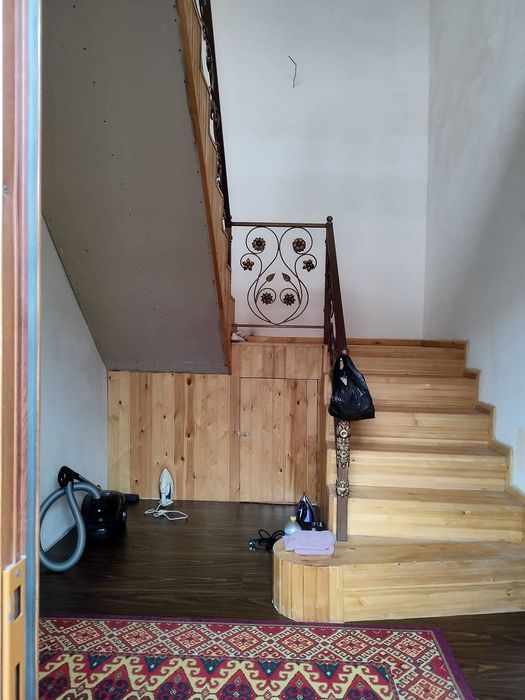 Ховли сотилади 3 сотиклик кириб яшашга тайёр