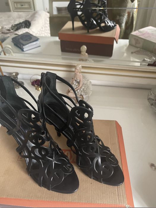 Продам туфли производство Италия