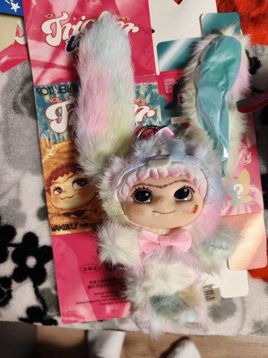 Labubu /stitch care cântă