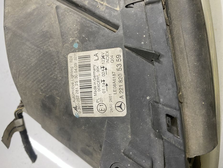 Far St Mercedes S W221 Facelift volan stanga Pret 3000 lei