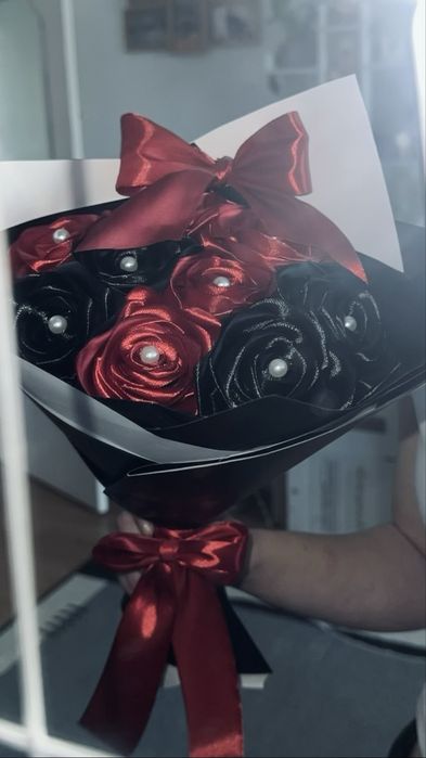 buchet 9 trandafiri din satin