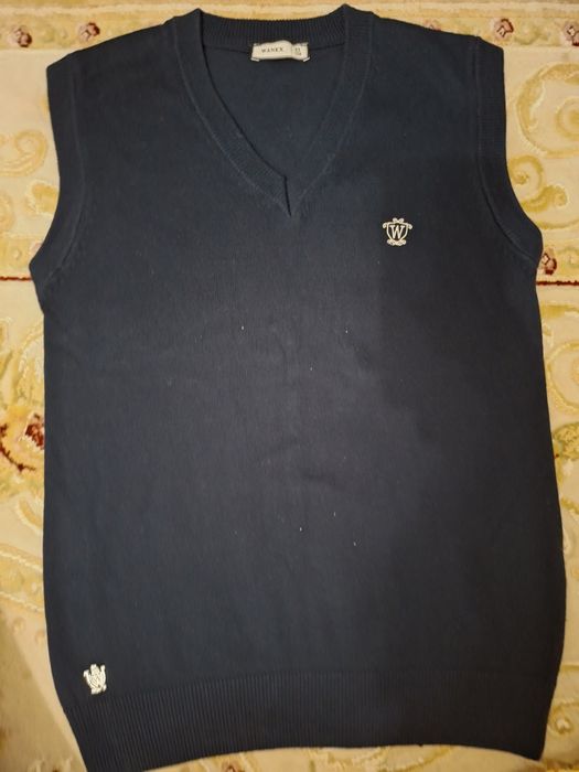 Продам школьную кофту и безрукавку