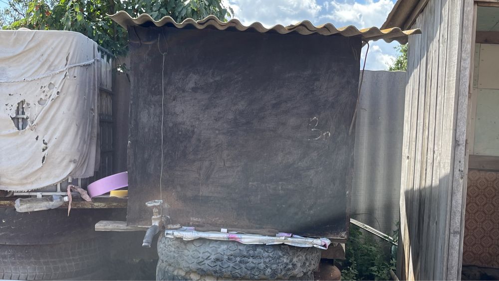 Железная емкость