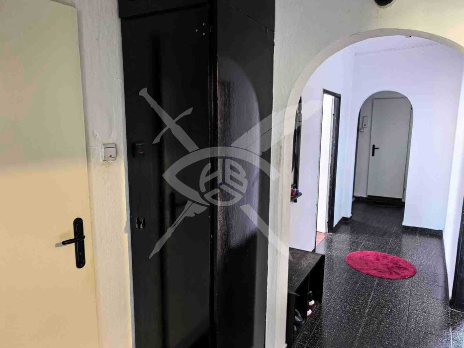 Продава се Четиристаен апартамент в Бургас, Възраждане - 100 кв.м за 1173 €/кв.м - Снимка #8