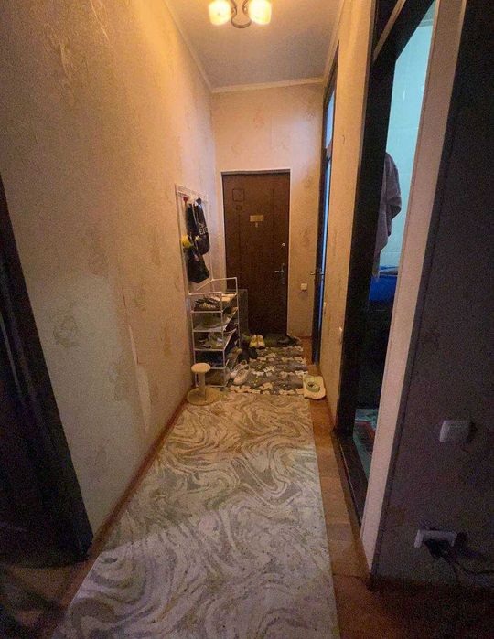 Яшнободда 2 хонали квартира сотилади