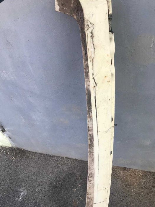 усилитель заднего бампера от Е34 БМВ.