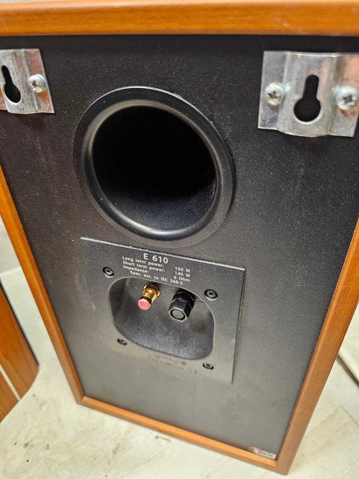 Boxe Raft Jamo E 610 – 100W, Sunet Hi-Fi Danez, Aspect Lemn