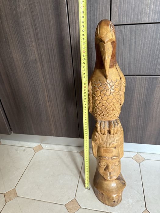 Sculptura mare din lemn masiv