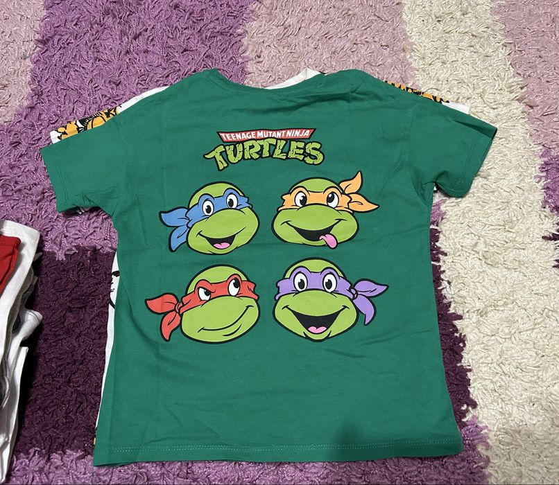 2 Tricouri copii in stare buna