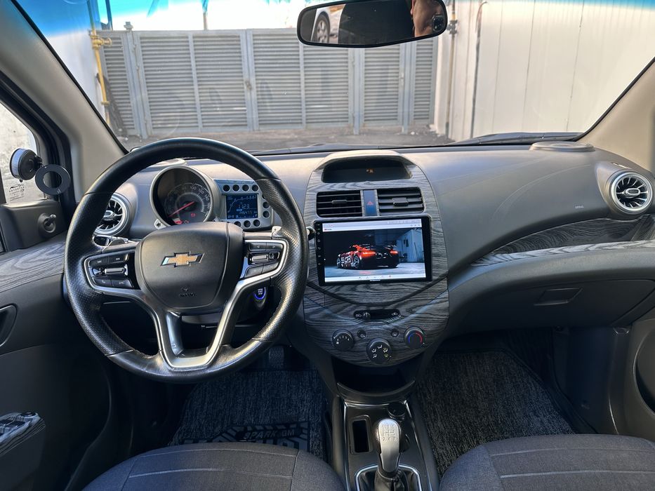 Продаю chevroler spark