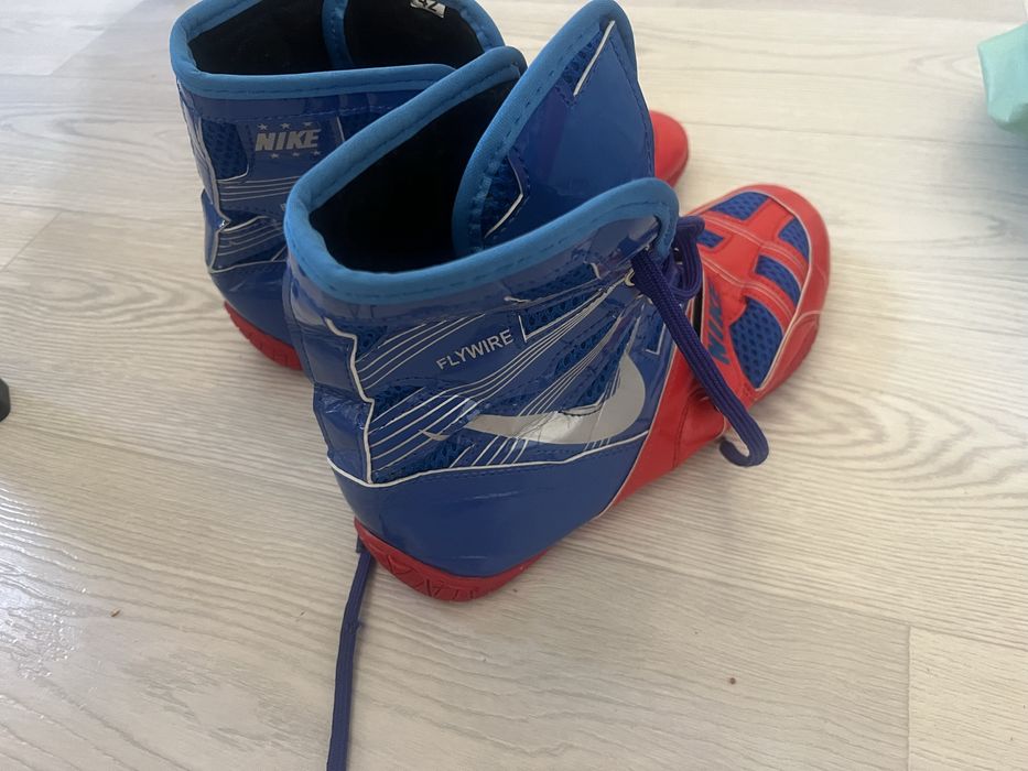 Продам боксерки Nike