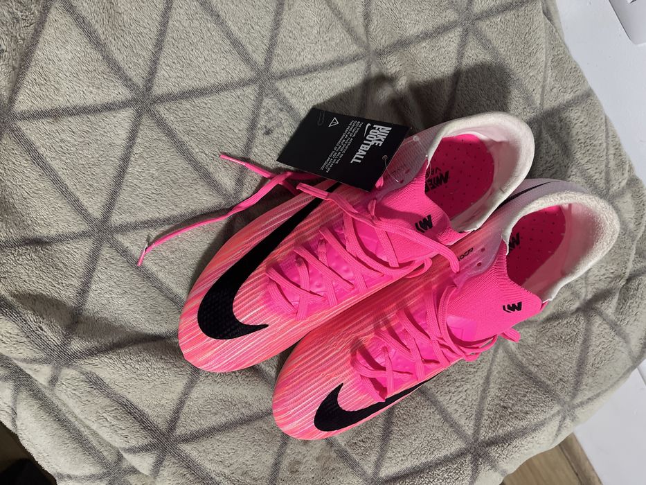 Crampoane/ghte de fotbal nike marimea 42.5