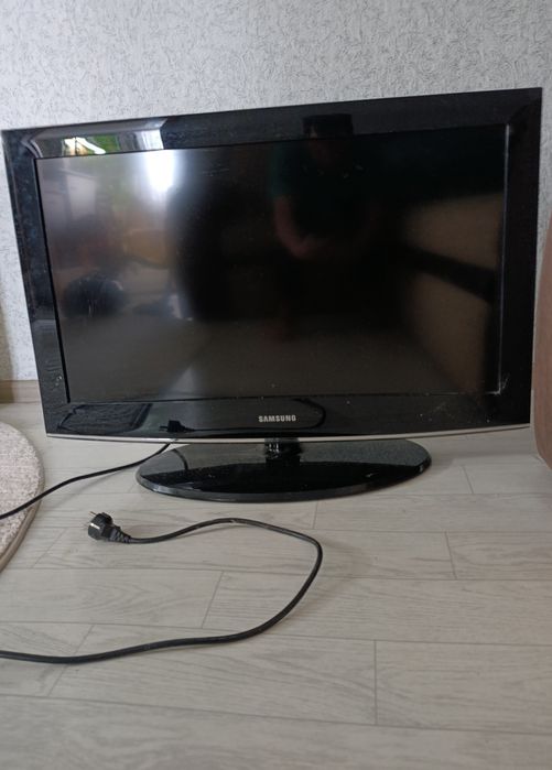 Продам телевизор б/у