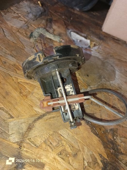 Поплавок audi 80