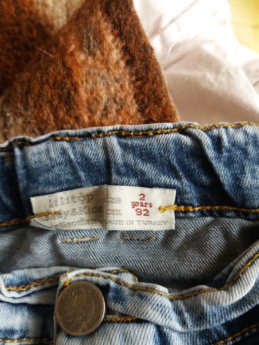 Детски дънки почти нови