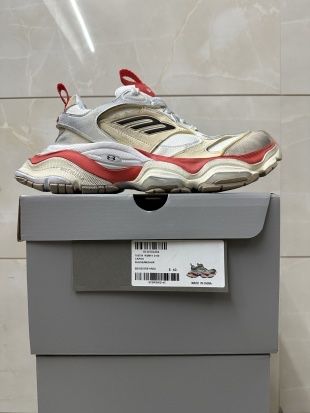 Balenciaga cargo