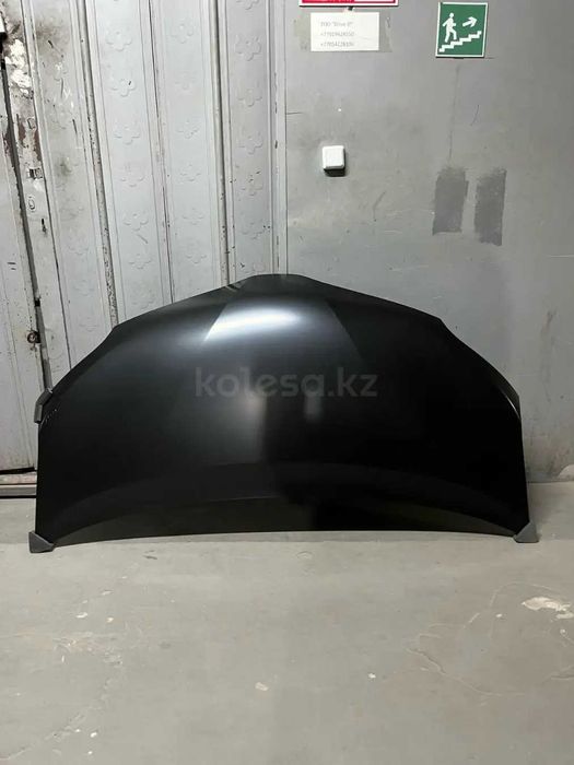 Капот Тойота Сиенна 2011- Toyota Sienna 2011-