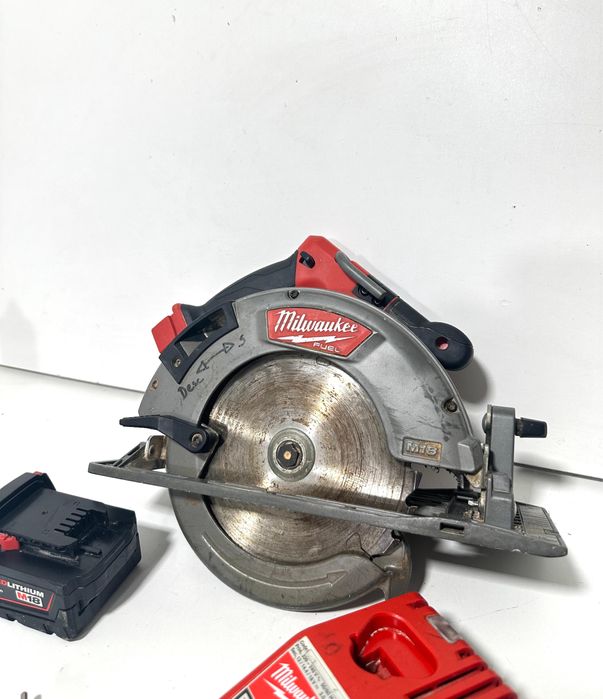Circular Milwaukee M18 FCS66