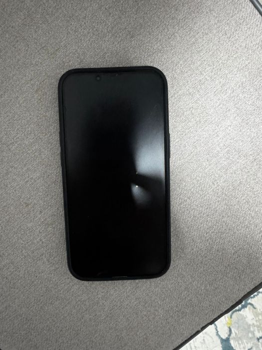 Продам Айфон 13 128 гб