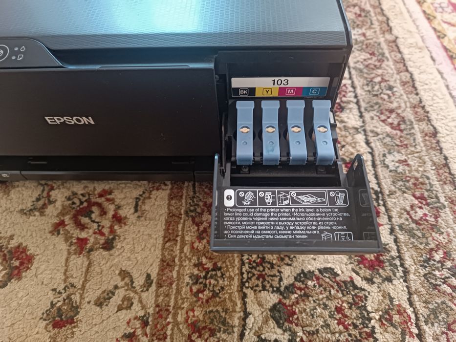 Epson принтер с красками