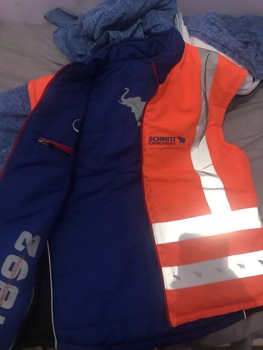 Vesta groasa de iarna cu doua parti
