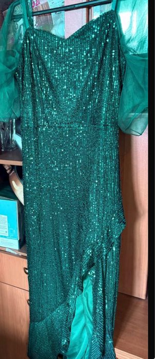 Вечерние платья для праздников