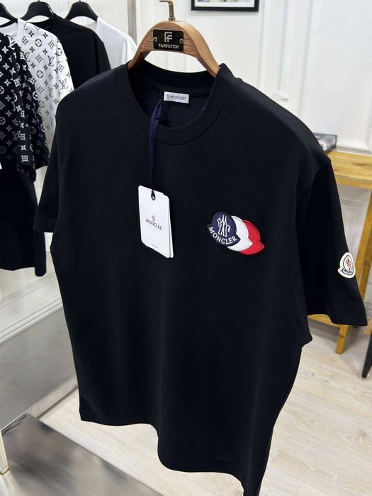 Мъжки тениски LV и Moncler