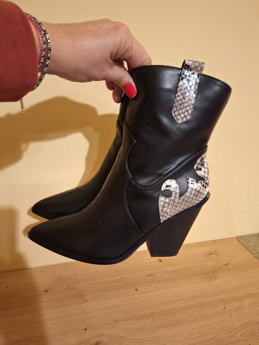 Ciocate dama marimea 39