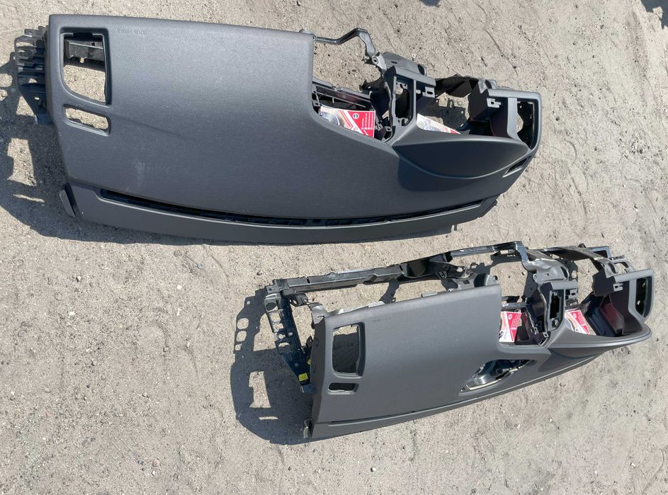 Volvo XC60 plansa de bord - diferite modele HUD / radar / boxa