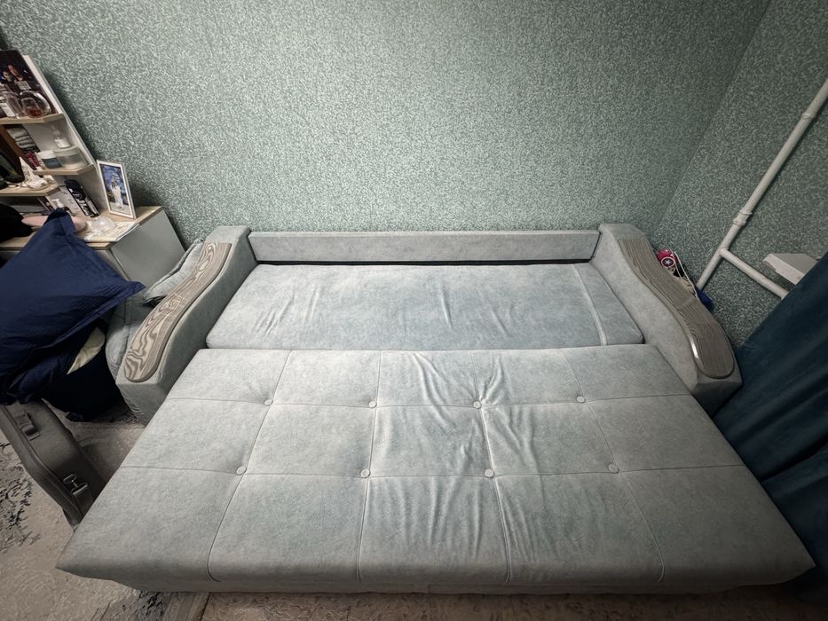 Срочно продам диван
