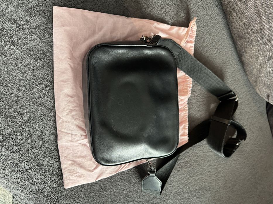 Coccinelle чанта черна кожена