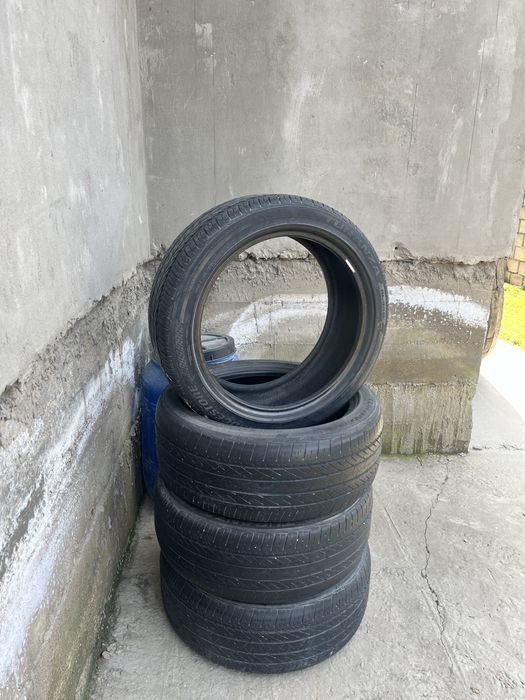 Летние шины 235/45R18