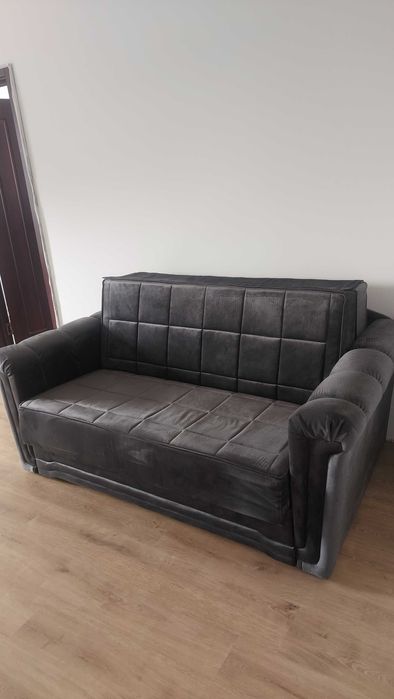 Разтегателен диван