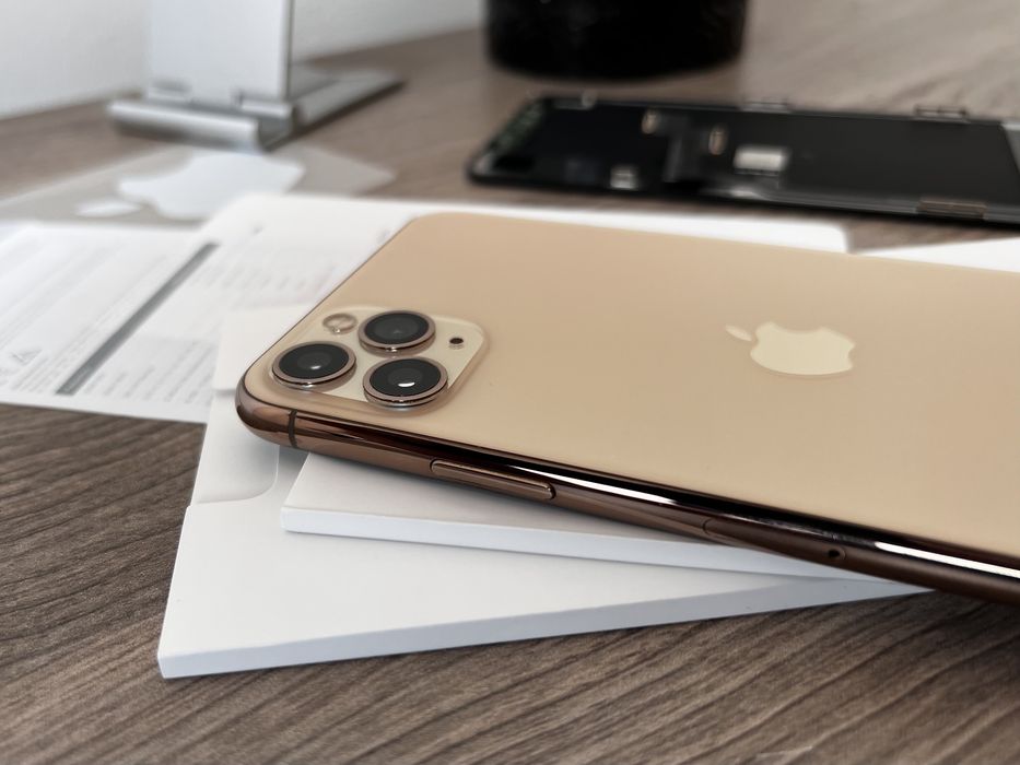 iPhone 11 PRO MAX, НА ЧАСТИ - дисплей, корпус, букса, камера и др.