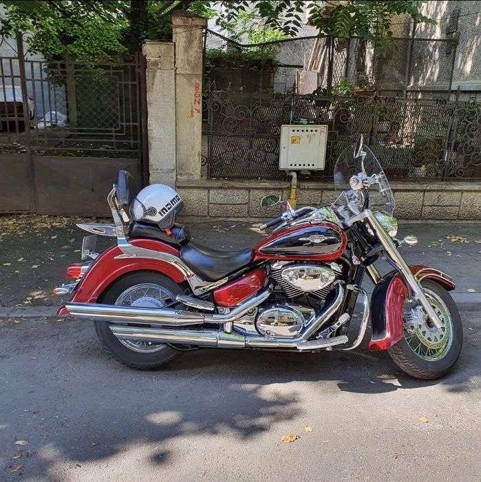 Vand schimb cu Toyota , Suzuki Intruder C800  cu rulotă  an nou