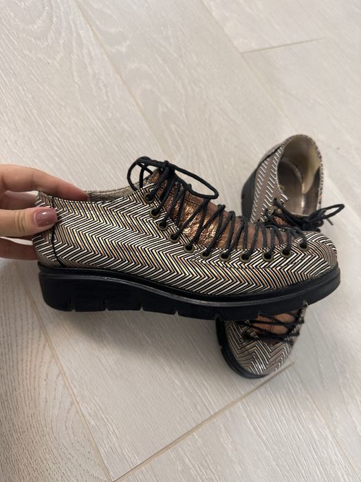 Pantofi cu siret Larisa