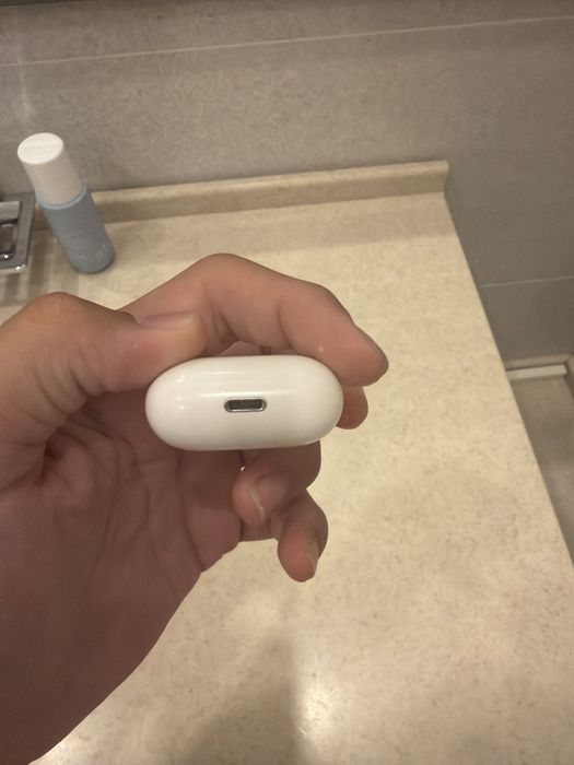 Airpods первые самые