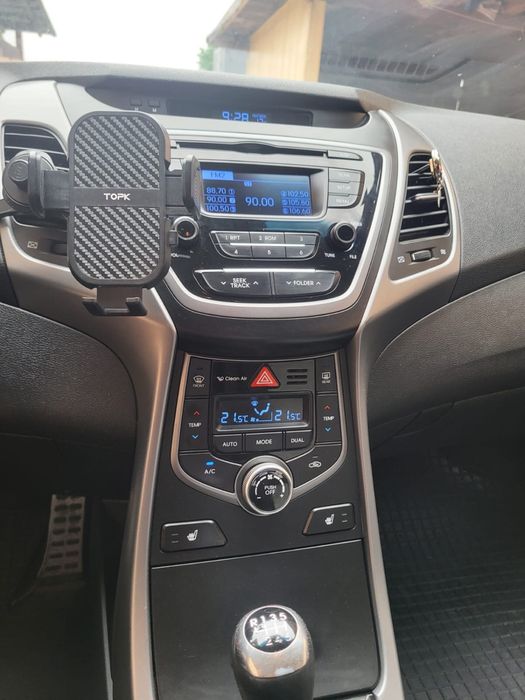 Hyundai Elantra 2014 manual 1.6 132CP