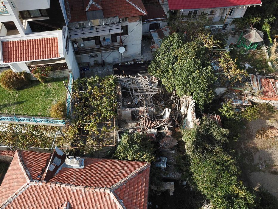 Продавам етаж с постройки 156кв,двор 355кв в с.Бачково, общ.Асеновград