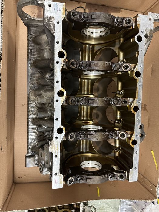 Двигател BMW e65 745i N62B44