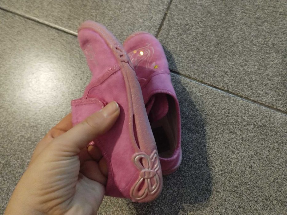 Пантофи за момиче 30 номер