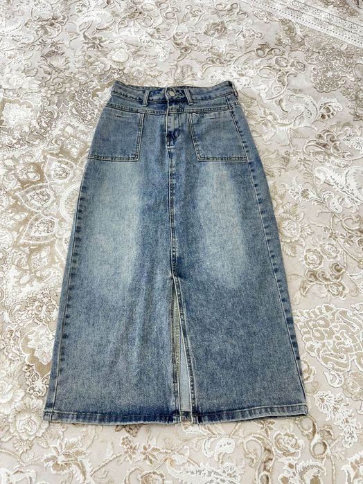 Юбка джинсовая, рубашка женская