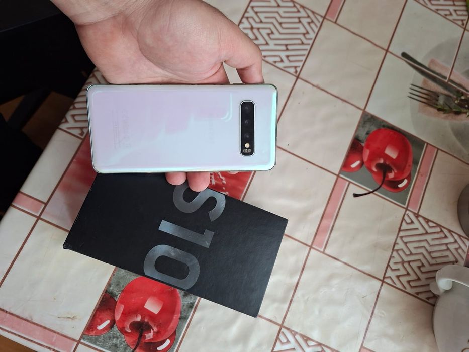 Samsung s10 с гарантии