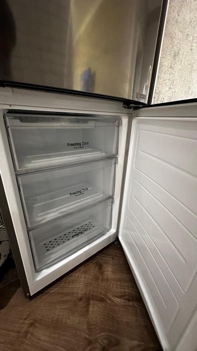 Продается холодильник LG!