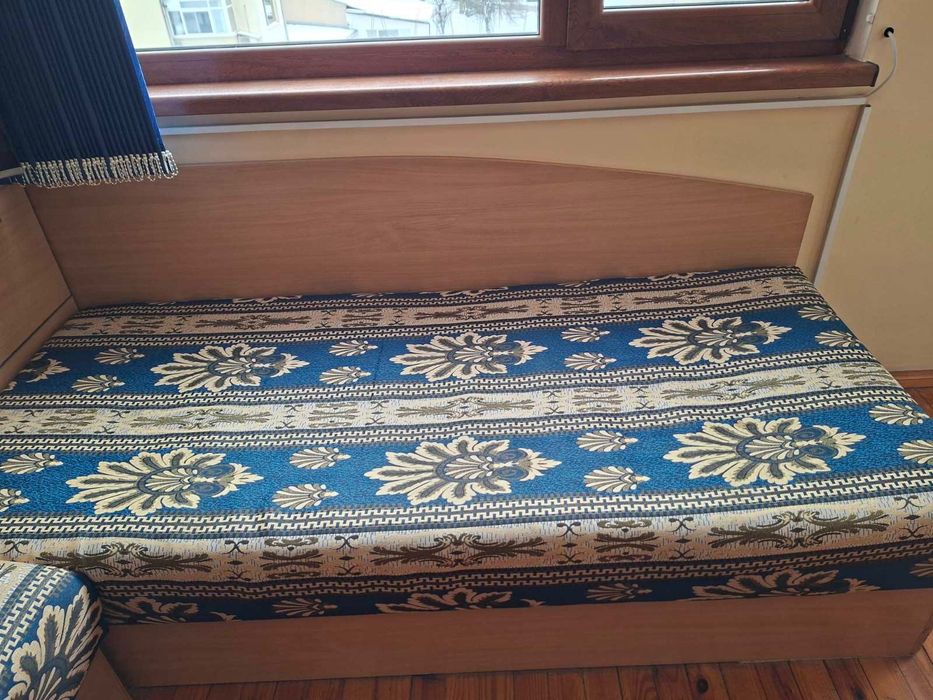 Предлагам единично легло с матраk