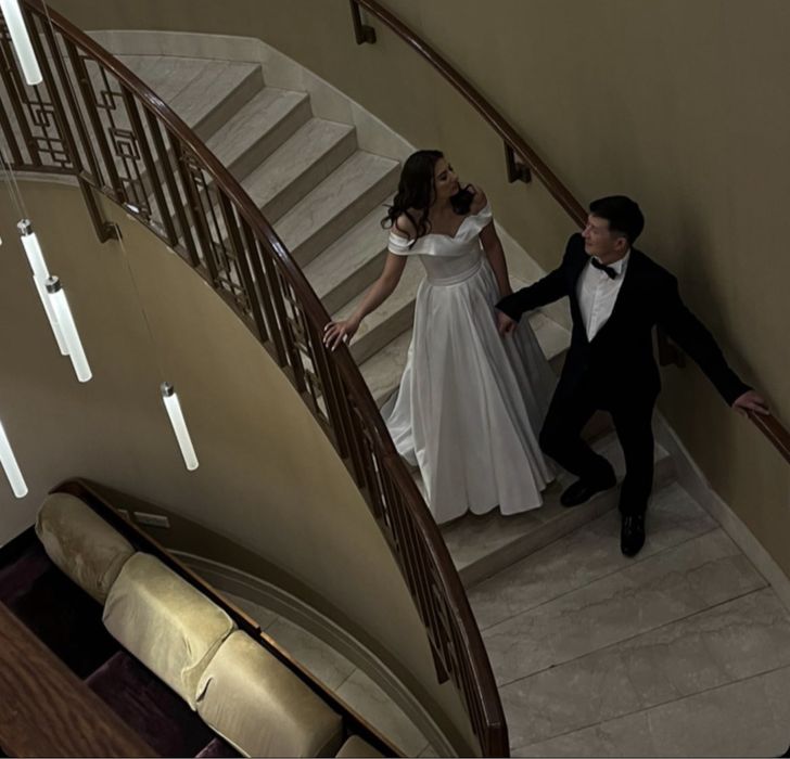 Свадебное платье белоснежное